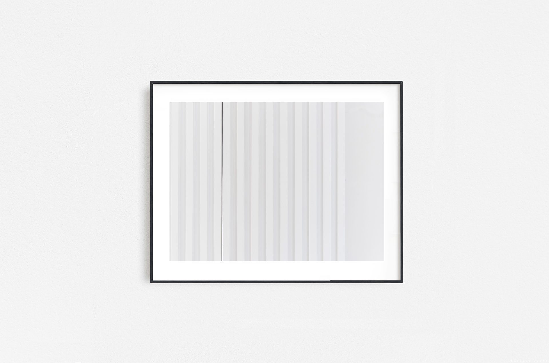 WHITE STRIPE - Image 4